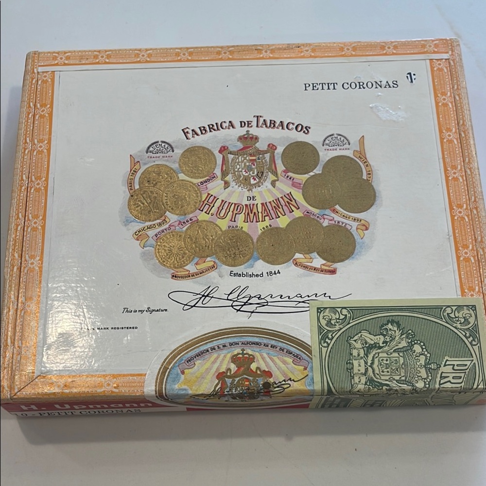 H. Upmann Cigar Box